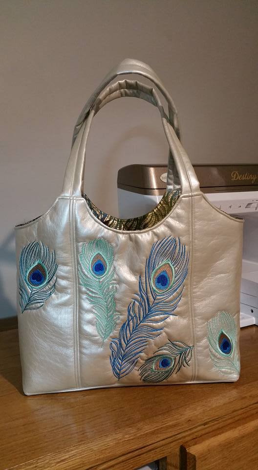 Peacock Hand Bag 5x7 6x10 7x12