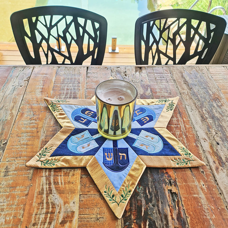 Hanukkah Dreidel Table Centre 5x7 6x10 7x12 | Sweet Pea.