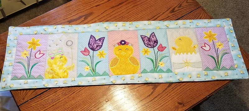 Spring Chickens Table Runner 5x7 6x10 8x12 - Sweet Pea