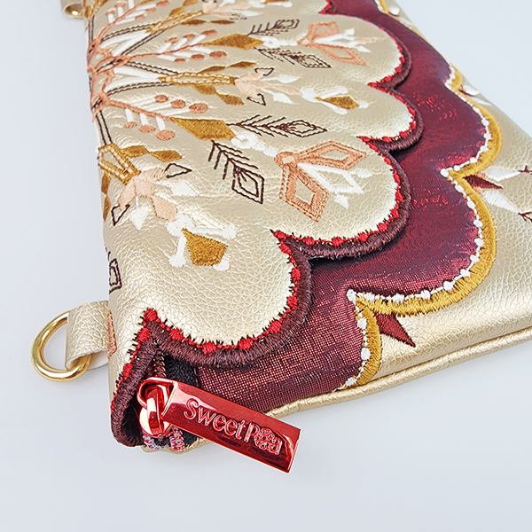 Snowflake Eden Clutch