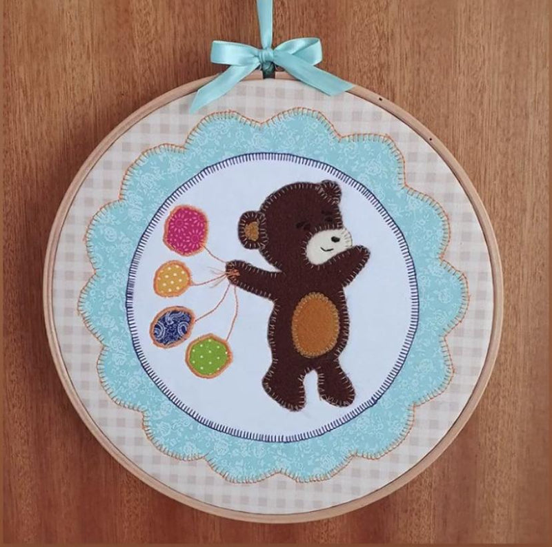 Teddy Bear Applique with Flowers or Balloons. | Sweet Pea.